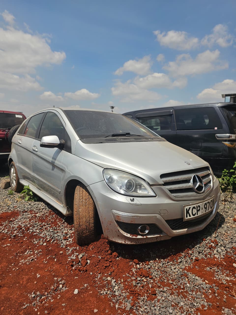 2011 MERCEDES BENZ B180